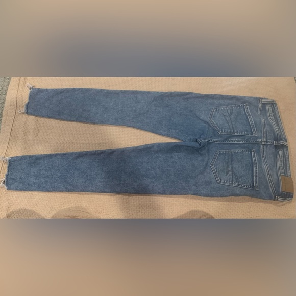 Cozy next level stretch AE size 6 super comfy - Picture 4 of 5